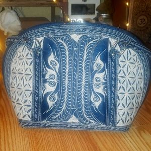 Laga design embroidered handbag